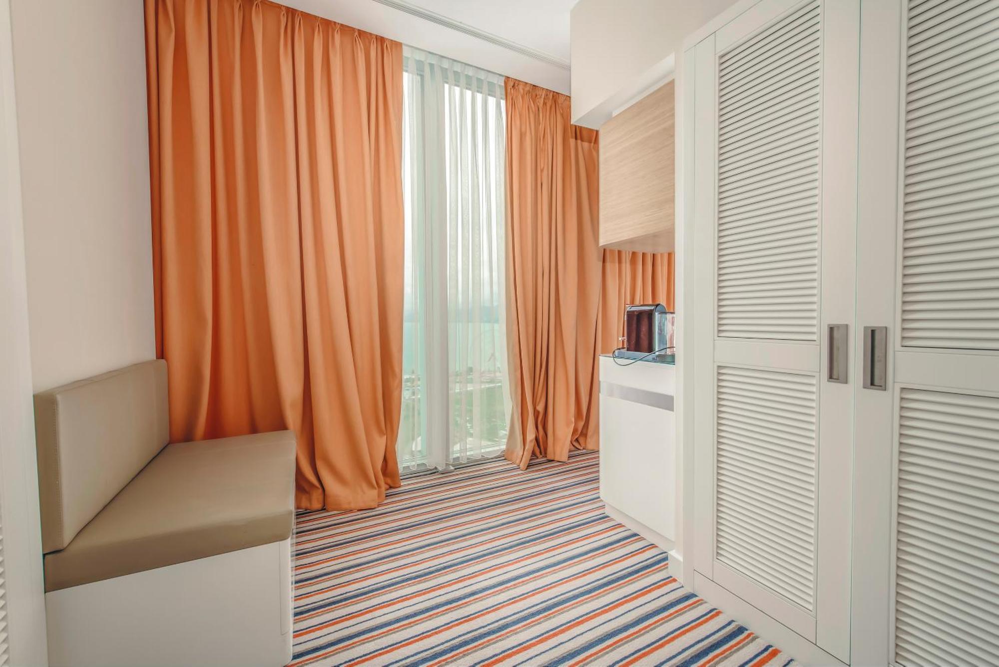 Radisson Blu Отель Батуми